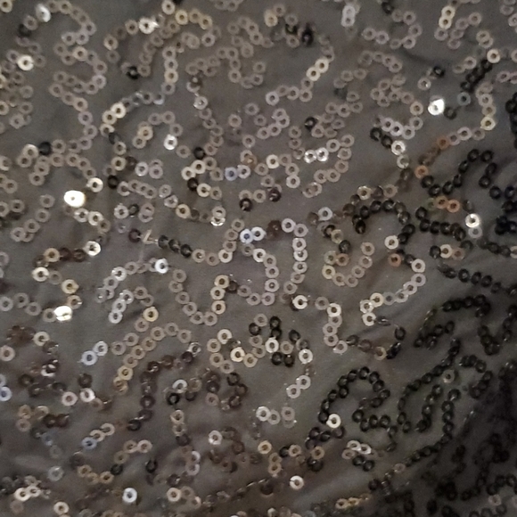 Crop top and jacket - Picture 4 of 4